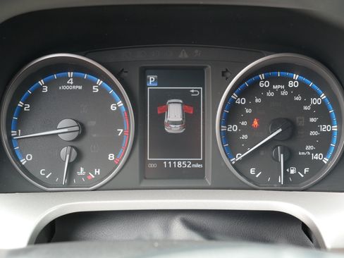 Used 2018 Toyota RAV4 LE w/ All Weather Liner Package AWD/4WD image 23