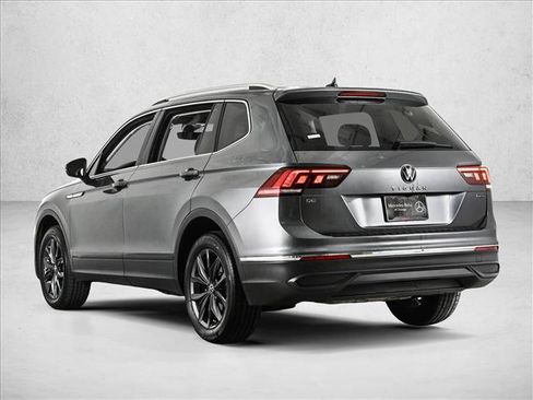 Used 2023 Volkswagen Tiguan SE AWD/4WD image 8