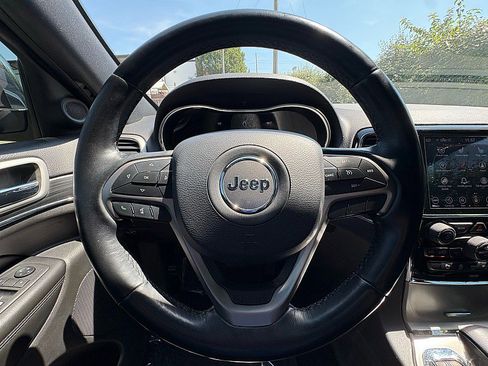 Used 2020 Jeep Grand Cherokee Limited image 15