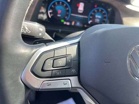 Used 2024 Volkswagen Atlas SE image 18