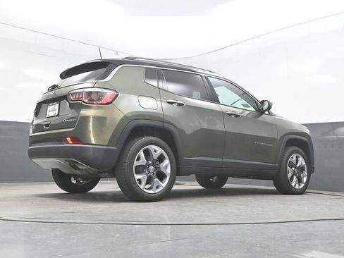 Used 2018 Jeep Compass Limited AWD/4WD image 40