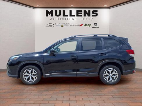 Used 2023 Subaru Forester Premium AWD/4WD image 8