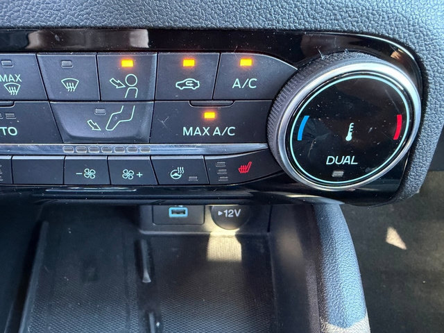 Certified 2022 Ford Escape SEL w/ SEL Stealth AWD Package image 26