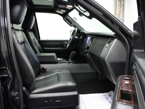 Used 2015 Ford Expedition Platinum AWD/4WD image 17