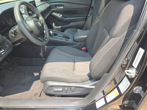 Used 2023 Honda Accord EX image 15