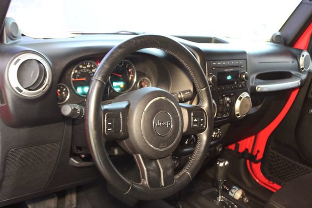 Used 2013 Jeep Wrangler Unlimited Sahara w/ Dual Top Group AWD/4WD image 14