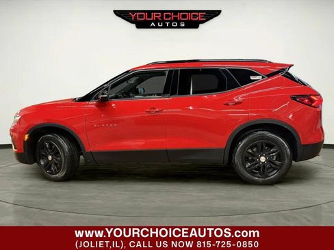 Used 2022 Chevrolet Blazer LT w/ Sound & Technology Package FWD image 2