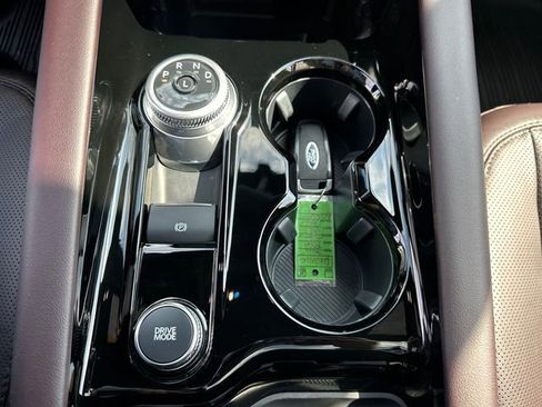 Used 2025 Ford Explorer Platinum w/ Ultimate Package image 37