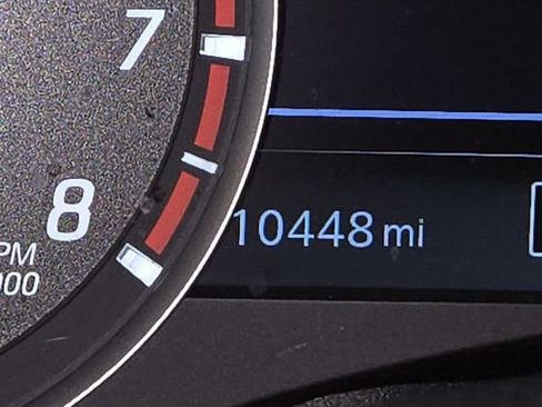 Used 2024 Nissan Titan SV w/ Accessory Utility Package image 15