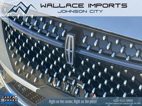 Used 2024 Lincoln Nautilus Reserve image 11