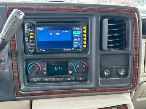 Used 2004 Cadillac Escalade ESV AWD image 12