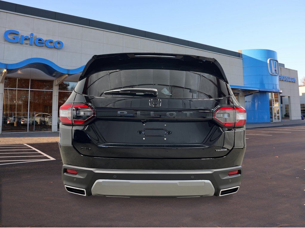 New 2026 Honda Pilot Touring image 4