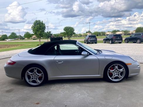 Used 2006 Porsche 911 Carrera S RWD image 3