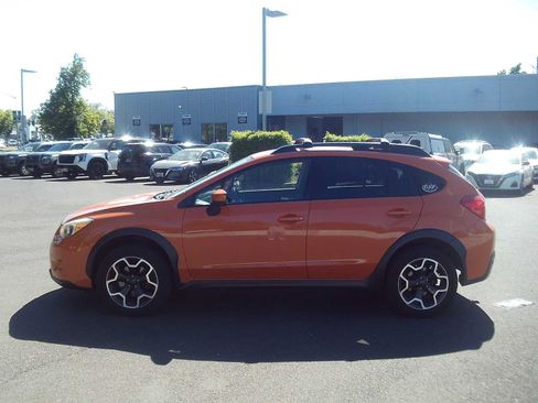 Used 2015 Subaru Crosstrek 2.0i Premium AWD/4WD image 2