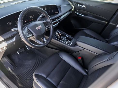 Certified 2024 Cadillac XT4 Sport image 10