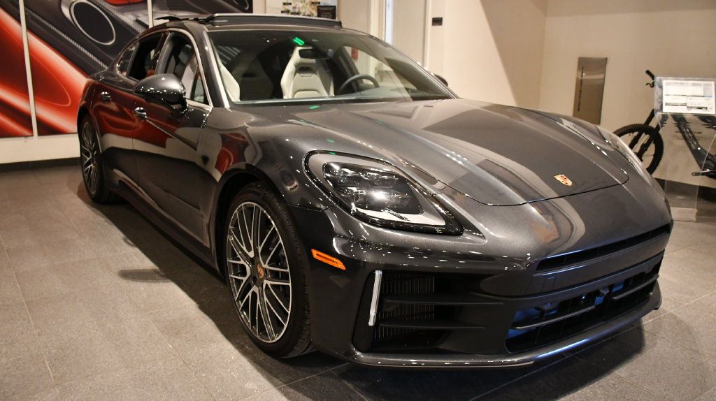 Certified 2026 Porsche Panamera 4 AWD/4WD image 3