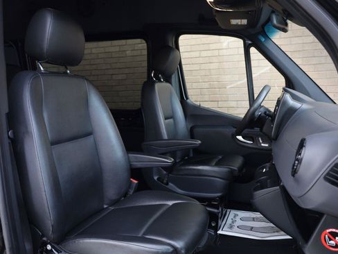 Used 2019 Mercedes-Benz Sprinter 4x4 144 image 20