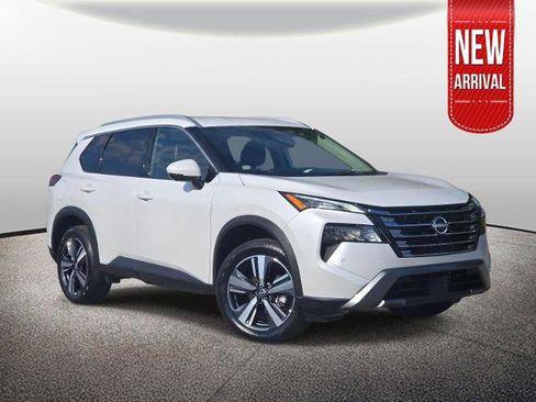 Certified 2026 Nissan Rogue SL AWD/4WD image 1
