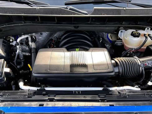 Used 2025 Chevrolet Silverado 1500 LT AWD/4WD image 32