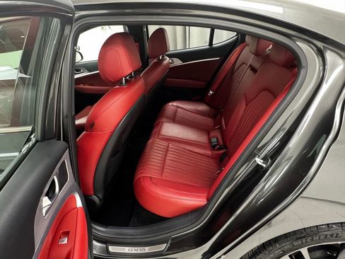 Used 2023 Genesis G70 2.0T w/ Sport Prestige Package image 12