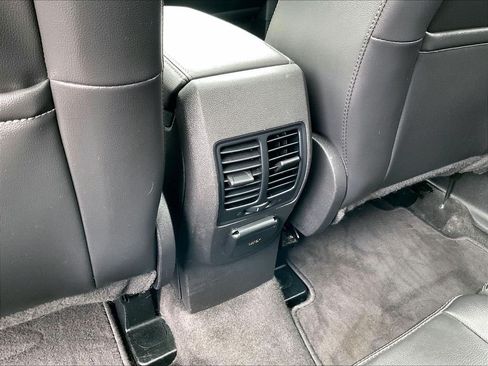 Used 2019 Ford Escape Titanium AWD/4WD image 28