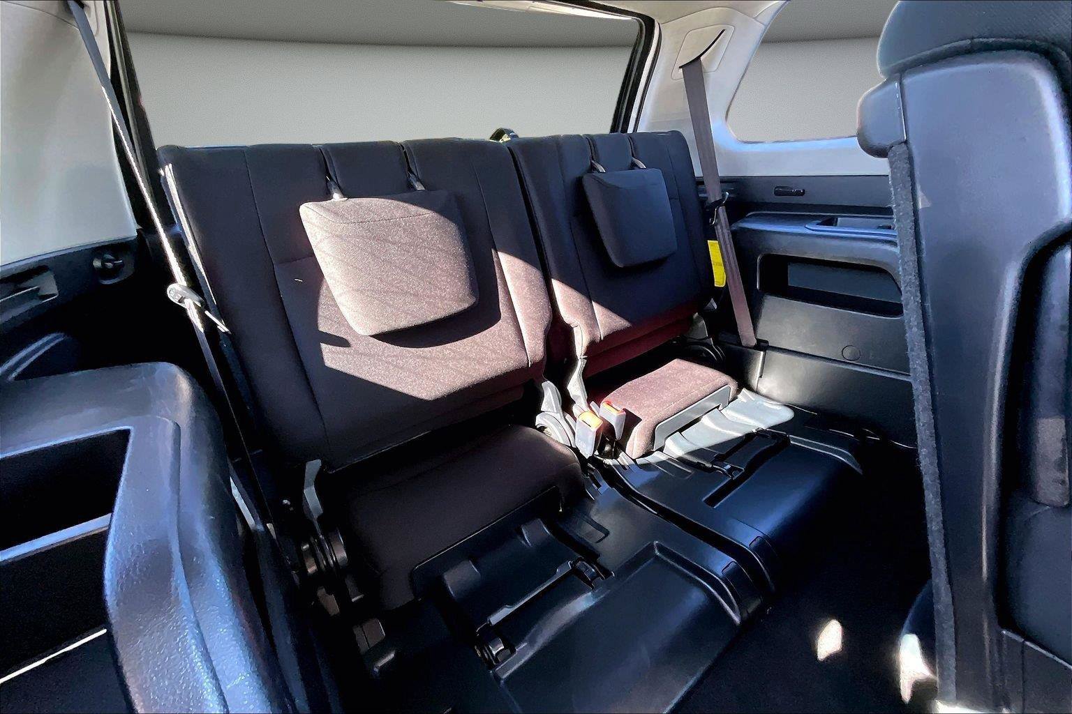Used 2018 Toyota 4Runner SR5 AWD/4WD image 27