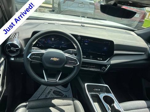 Used 2025 Chevrolet Equinox LT w/ Convenience Package II FWD image 27