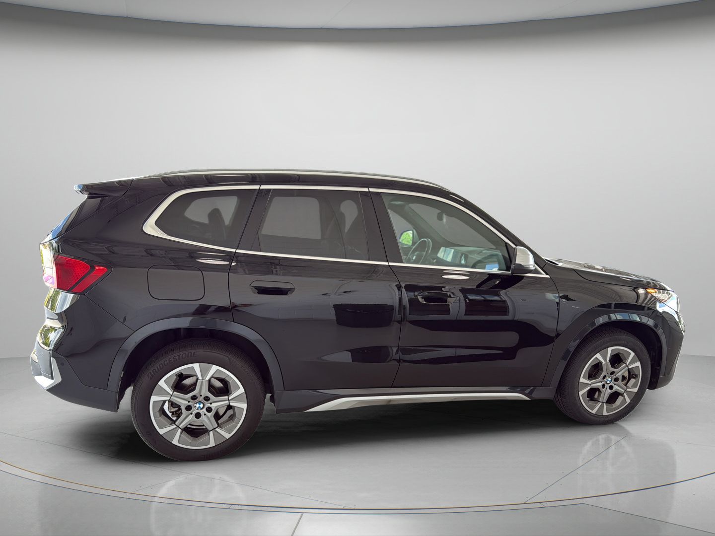 Used 2024 BMW X1 xDrive28i w/ Convenience Package AWD/4WD image 6