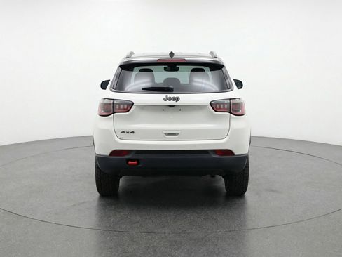 Used 2025 Jeep Compass Trailhawk image 6