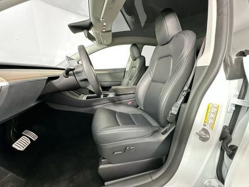 Used 2023 Tesla Model Y Performance image 4