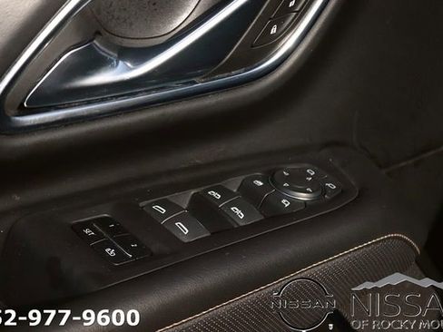 Used 2023 Chevrolet Suburban Premier image 11