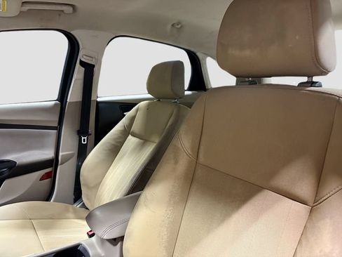 Used 2018 Ford Focus SE FWD image 20