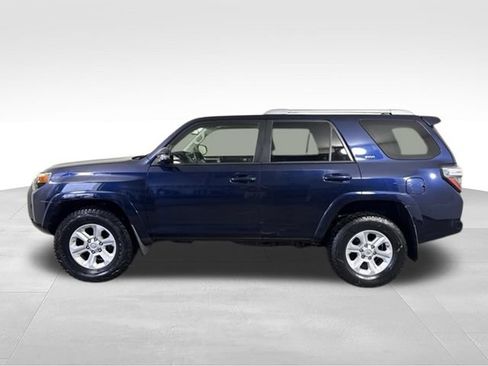 Used 2016 Toyota 4Runner SR5 Premium AWD/4WD image 5