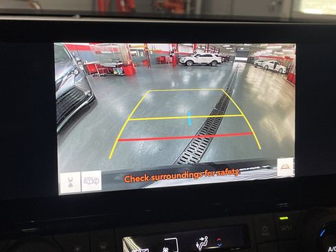 Certified 2025 Toyota Grand Highlander XLE image 25