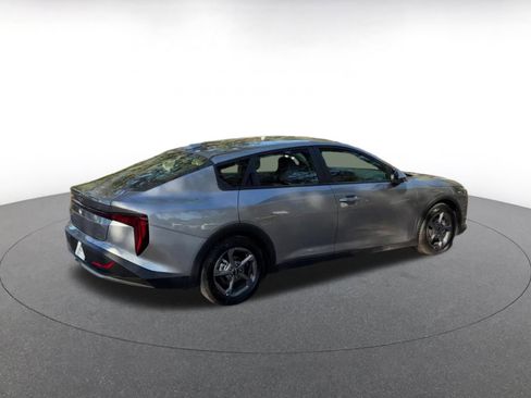 Used 2025 Kia K4 LXS image 15