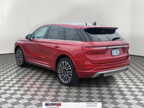 Used 2022 Lincoln Corsair AWD w/ Premium Package image 3