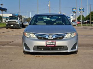 Used 2012 Toyota Camry LE FWD video 2