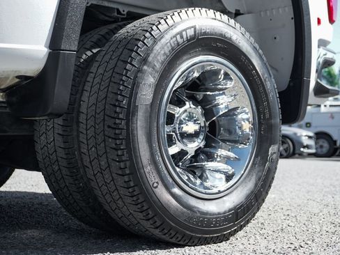 Used 2024 Chevrolet Silverado 3500 LT w/ Convenience Package image 36