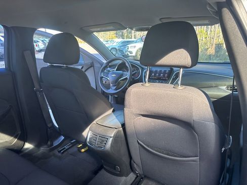 Used 2024 Chevrolet Malibu LT image 38