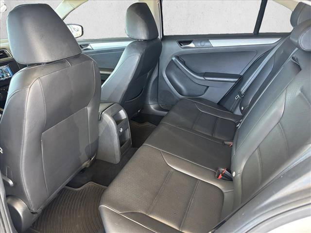 Used 2015 Volkswagen Jetta SE FWD image 10