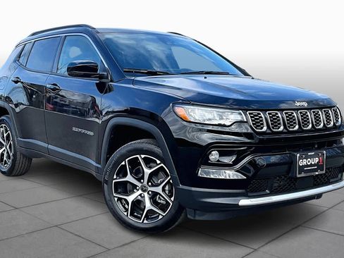 Used 2025 Jeep Compass Limited w/ Sun & Sound Group image 3