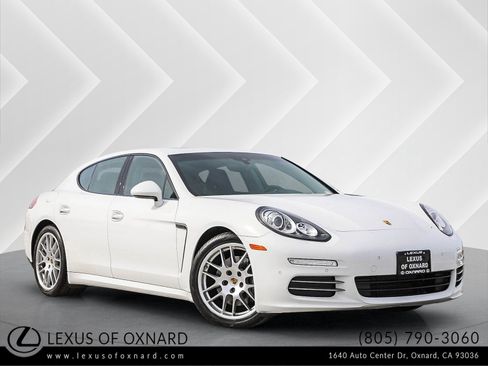 Used 2015 Porsche Panamera 4 image 1
