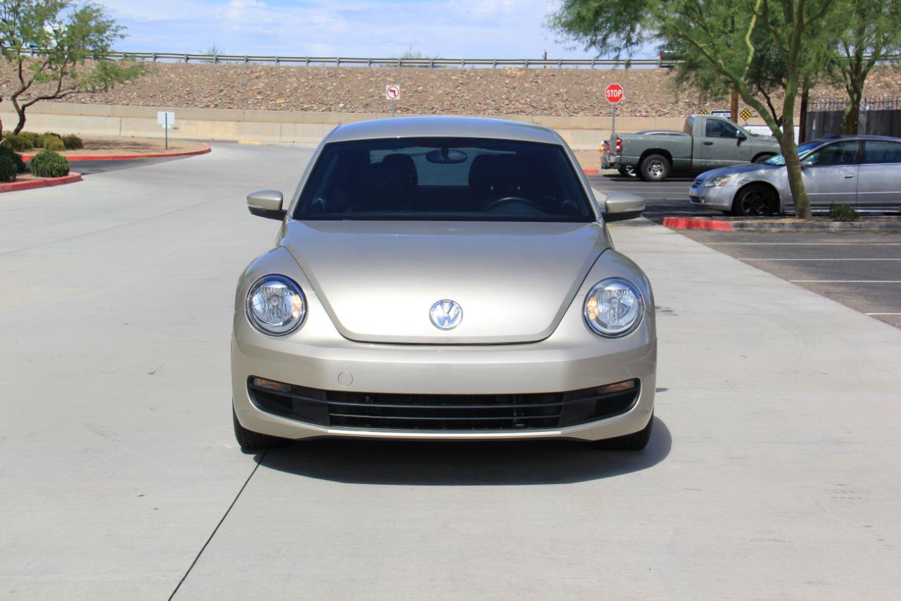 Used 2012 Volkswagen Beetle 2.5 FWD image 2