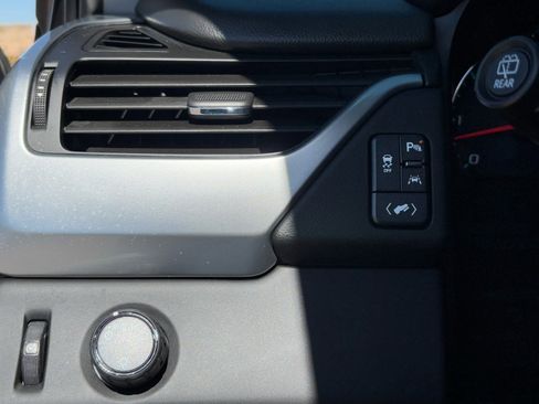 Used 2020 Chevrolet Tahoe LS w/ Enhanced Driver Alert Package image 29