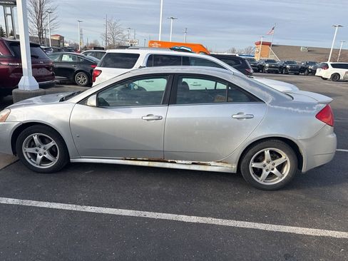Used 2009 Pontiac G6 Sedan w/ Sport Package 2 image 5