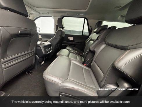 Used 2025 Ford Expedition Max Active AWD/4WD image 12