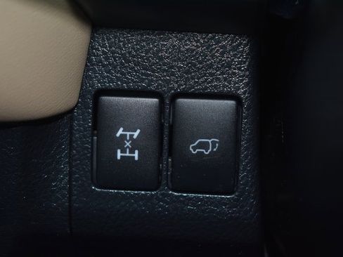 Used 2013 Toyota RAV4 Limited image 17