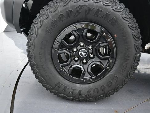 Used 2023 Ford Bronco Wildtrak AWD/4WD image 25