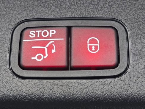 New 2026 Mercedes-Benz GLB 250 4MATIC image 21