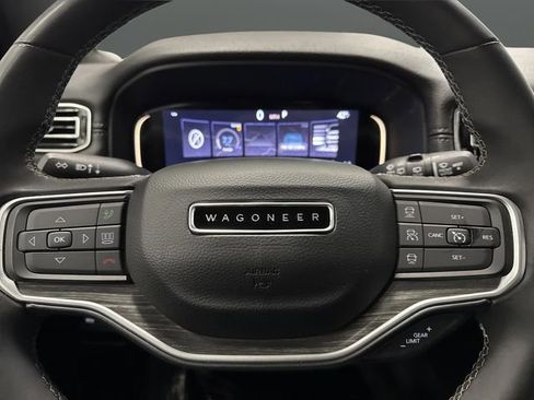 Certified 2024 Jeep Wagoneer L Series III w/ Premium Group I image 18